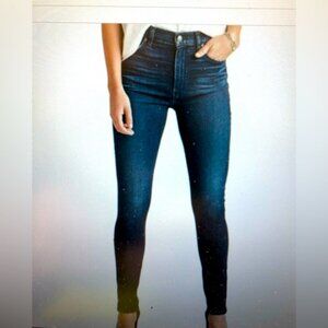 HUDSON BARBARA HIGH RISE SUPER SKINNY STRECHY JEANS